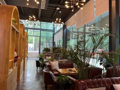 -桉树林A coffee 森林餐厅(三圣乡店)