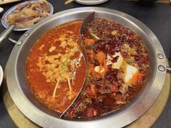 -沸炉重庆老火锅(军事博物馆店)