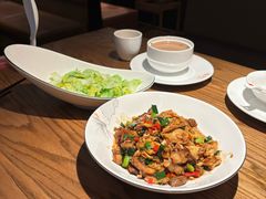 -爱碗亭·鲜炒湖南菜(壹城中心店)