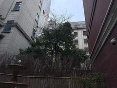 -潮一不贰·法式甜品·生日蛋糕·西式简餐(外滩店)