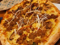 烤牛肉披萨-I HOLIC艾豪丽披萨(KKone店)