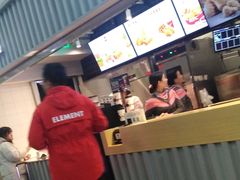 -肯德基(成都机场T2到达精选店)