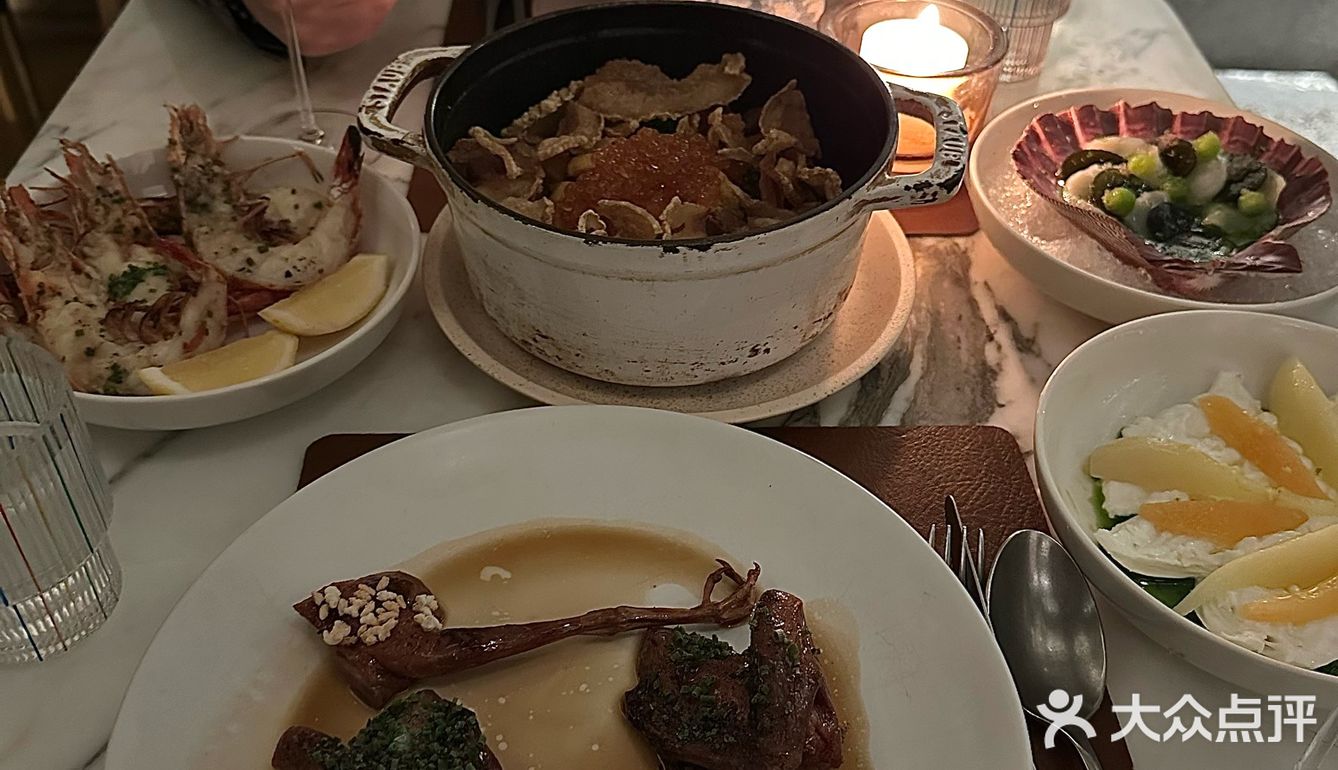 上海五原路的法式bistro🍸好像在欧洲街头