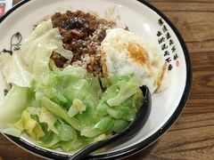 卤肉饭-董记面馆(漳州二路店)