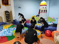 -小门牙好性格托育(北外滩中心)