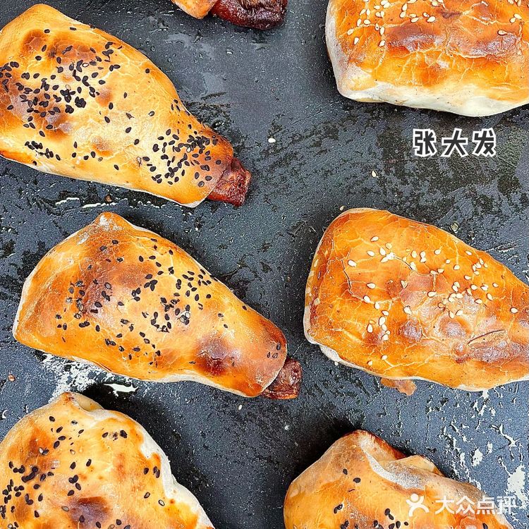 北京最会整活的烤包子‼️烤切糕烤鸡腿包太香了