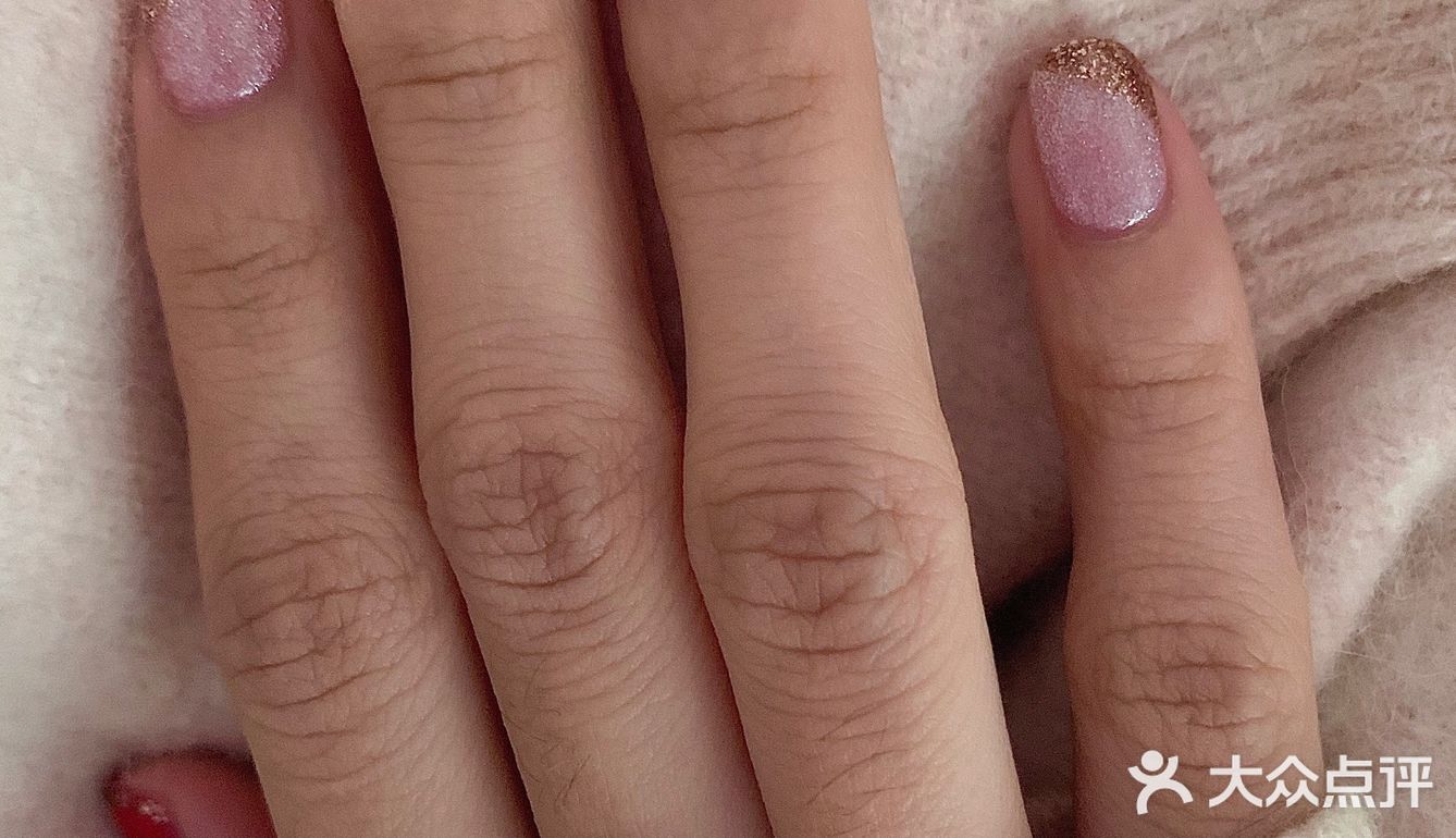 东莞探店|新年做个粉色美甲招招桃花🌸