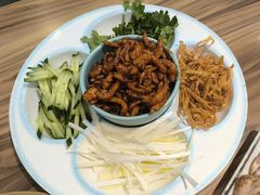 -合合春饼·酱骨·东北菜(潘家园店)