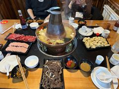 -果松木炭酸菜铜火锅·外婆参鸡汤