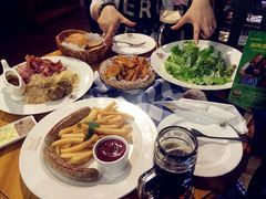 皇冠自酿啤酒坊-皇冠自酿啤酒坊(中国红街5号楼店)