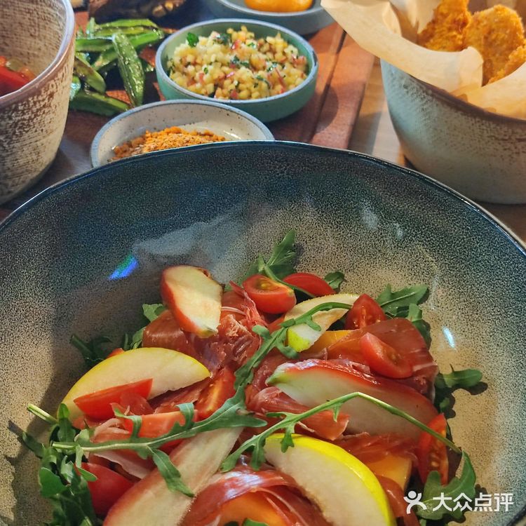 海昌不夜城C位精酿酒馆给你个难忘的夜🌛  