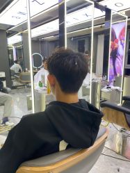 -藤野造型烫发染发