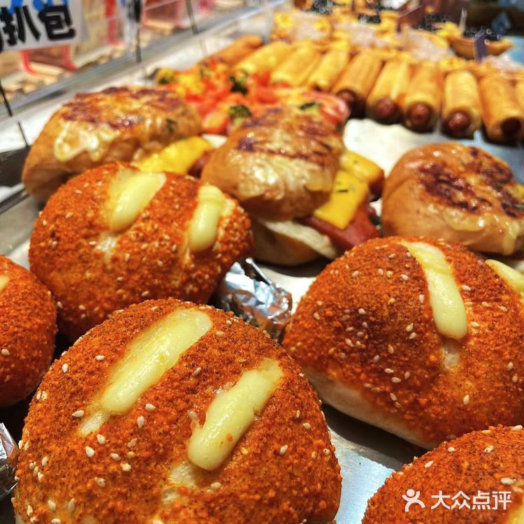 6PM现制烘焙南通如皋店来啦，甜点脑袋冲