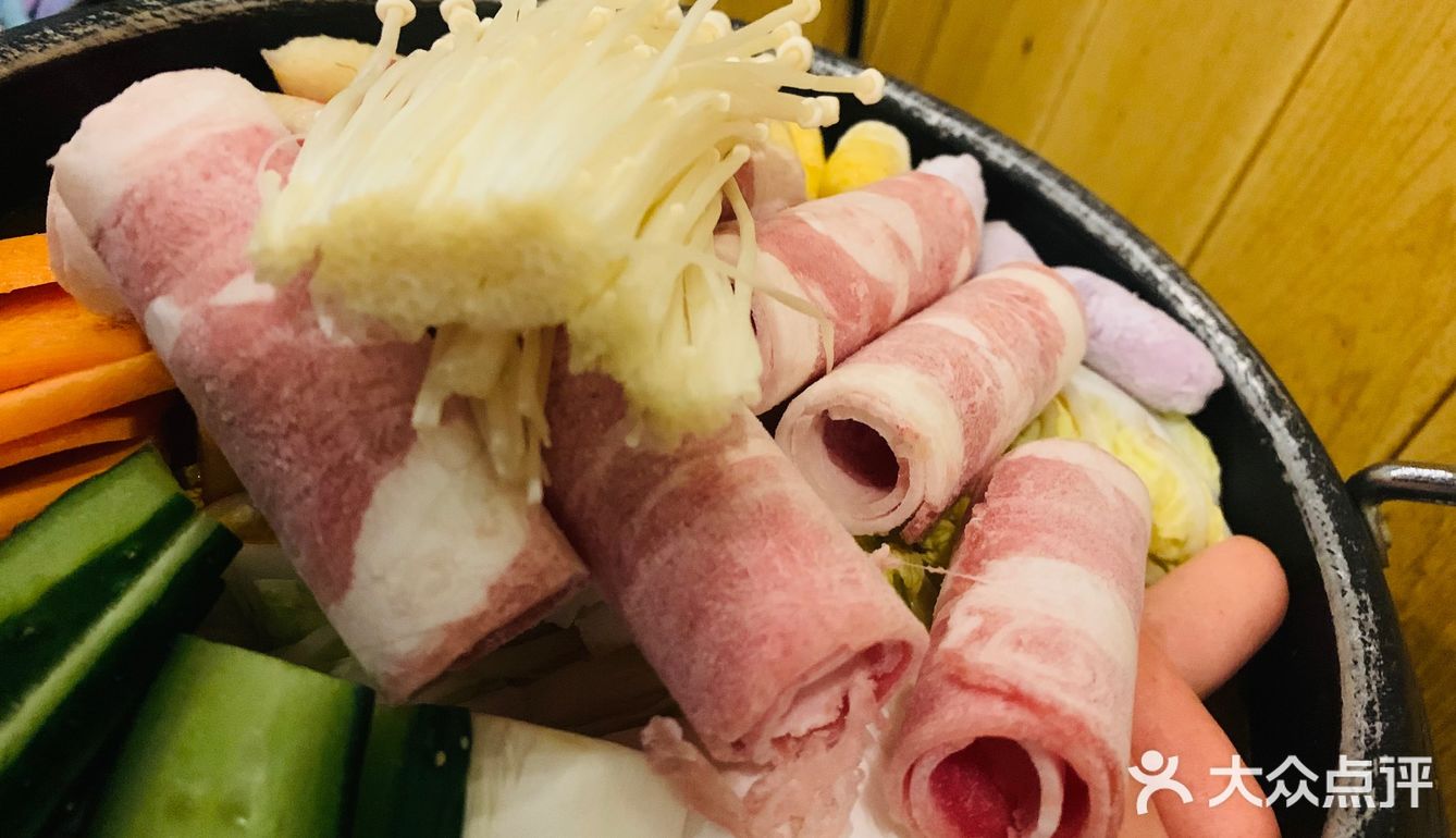 带羲小姐去吃食·第十一章·年糕火锅