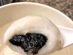 黑芝麻汤团-七宝老街汤团(上海世纪汇广场店)