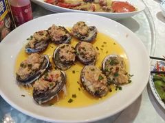 金蒜蒸鲍鱼-泓历皇朝酒店(东亭店)