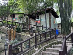 -竹海听涛生态山庄