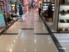 -港澳广场购物中心