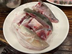 脆肉鲩鱼头-正能量脆肉鲩火锅