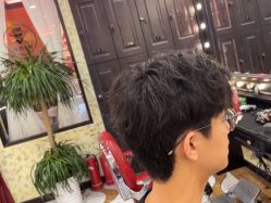-东方先生国潮男士理发馆