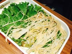 -牛小嫩串串火锅(老国贸总店)