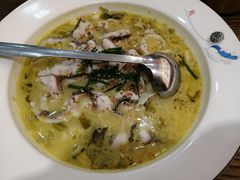 招牌酸菜鱼-酸婆娘重庆菜(紫竹路店)