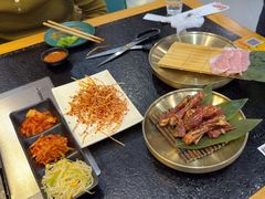 -臻牛烤肉
