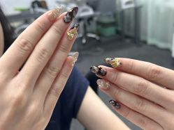 -芊屿芊浔美甲