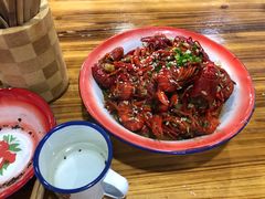香辣龙虾-老三样·美食研究中心(世贸路店)