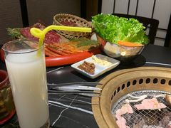 -山川小町·极番烧肉(新地假日广场店)