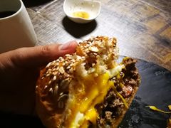 -HIGH FIVE哈福手工汉堡(桂林路店)