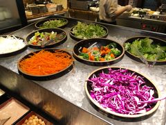 沙拉-广州中心皇冠假日酒店-环市食坊·海鲜自助餐厅