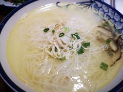 鸡汤银丝面-二孃鸡爪爪(东风路总店)