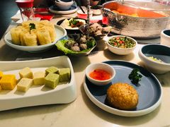 -左庭右院鲜牛肉火锅(浦江欢乐颂店)