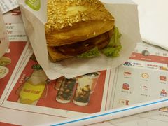 -肯德基(东安路站店)