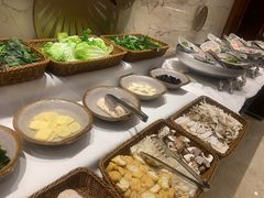 -南湖名都·景湖轩全日制餐厅·海鲜自助·东南亚风味·临湖而食