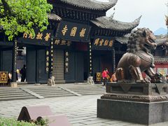 -峨眉山报国寺