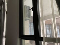 -花居酒店(苏州高教区尹山湖地铁站店)