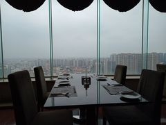 -荣誉国际酒店-云顶旋转餐厅