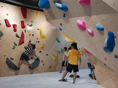 -ROCKPLUS攀岩馆(环宇城店)
