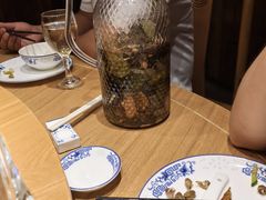 -头上红煨盐鸡·非遗院子餐厅