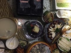 慢丽江庭院休闲餐厅(付家庄店)-慢丽江·云南野生菌土鸡锅(付家庄店)