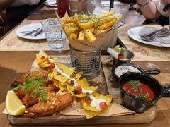-Mark&Mars Restaurant