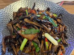 -小放牛炒菜馆(军校店)