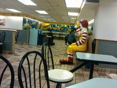 -麦当劳(水坑尾街店)