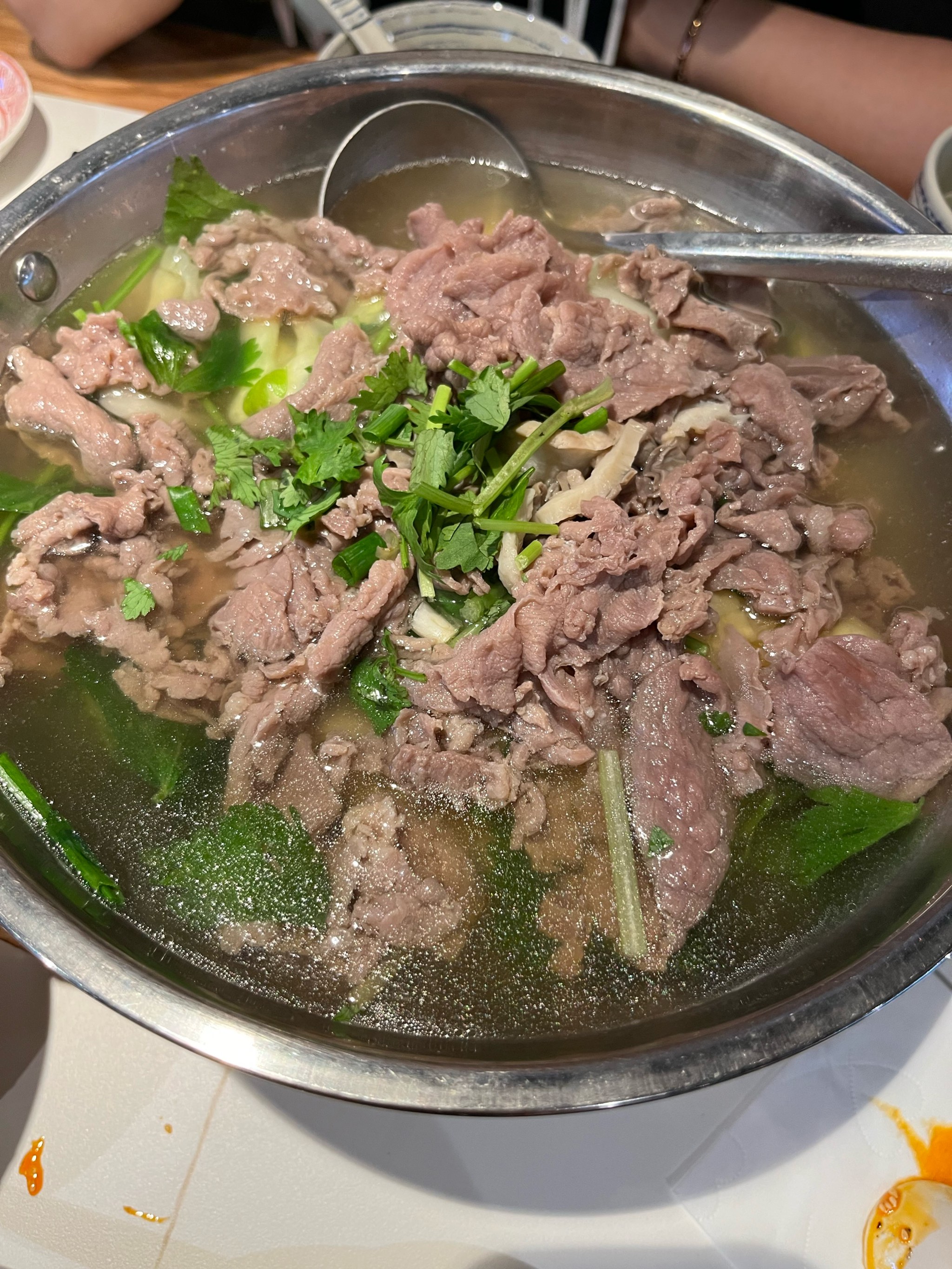 跷脚牛肉历史图片