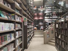 -钟书阁(群光广场店)