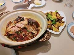-老码头黑皮肘子锅包肉(赣水路店)