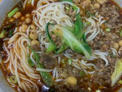 豌杂米粉-丁丁猫重庆小面(徐州路店)