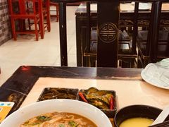 卤煮-吴记百姓菜馆·北京菜·烤鸭(故宫店)